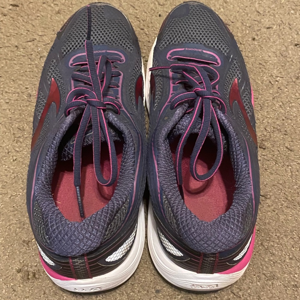 Womens Purple Pink Brooks Dyad 9 Running Shoes Size 9 40.5 - Picture 3 of 6
